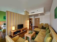 Al Khoory Executive Hotel 3*
