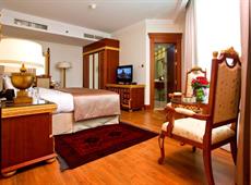 Holiday Inn Bur Dubai - Embassy District 4*