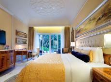 Crowne Plaza Resort Sanya Bay 5*