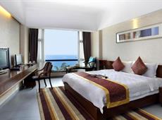 Sanya Luyi Sea View Hotel 4*
