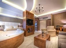 Elegance Luxury Executive Suites 5*