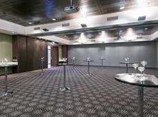 Crowne Plaza Hotel Adelaide 4*