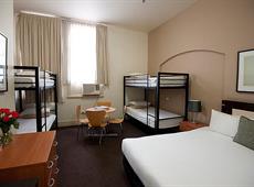 Aarons Hotel Sydney 3*