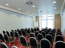 NH Vienna Airport Conference Center 4*