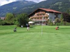 Golfhotel Berghof 3*