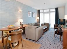Ramada Hotel And Suites Docklands London 4*