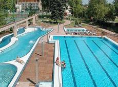 Holiday Beach Budapest Wellness & Conference 4*