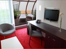 Holiday Inn Berlin Airport - Conference Centre 4*