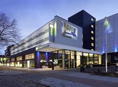 Holiday Inn Express Hamburg City Centre 3*