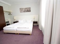 Hotel Dolomit Munchen 2*