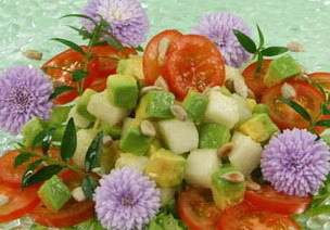 Салат с авокадо и семечками
