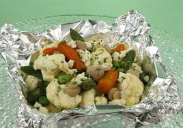 Теплый овощной салат с грибами