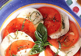 Сырно-помидорный салат