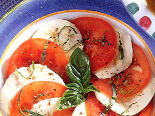 Сырно-помидорный салат